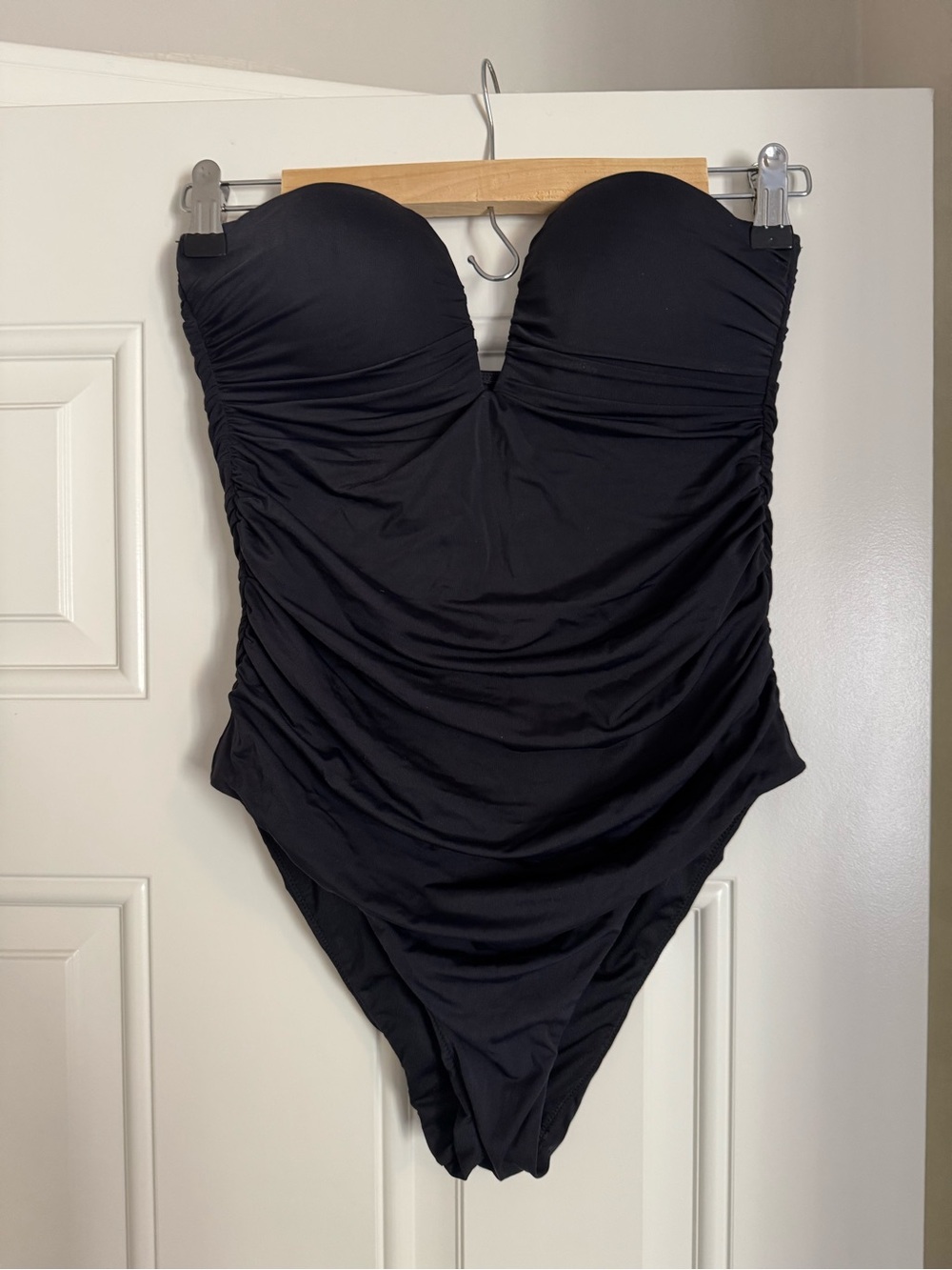 Women’s Calzedonia Black Ruched Strapless One-Piece Swimsuit